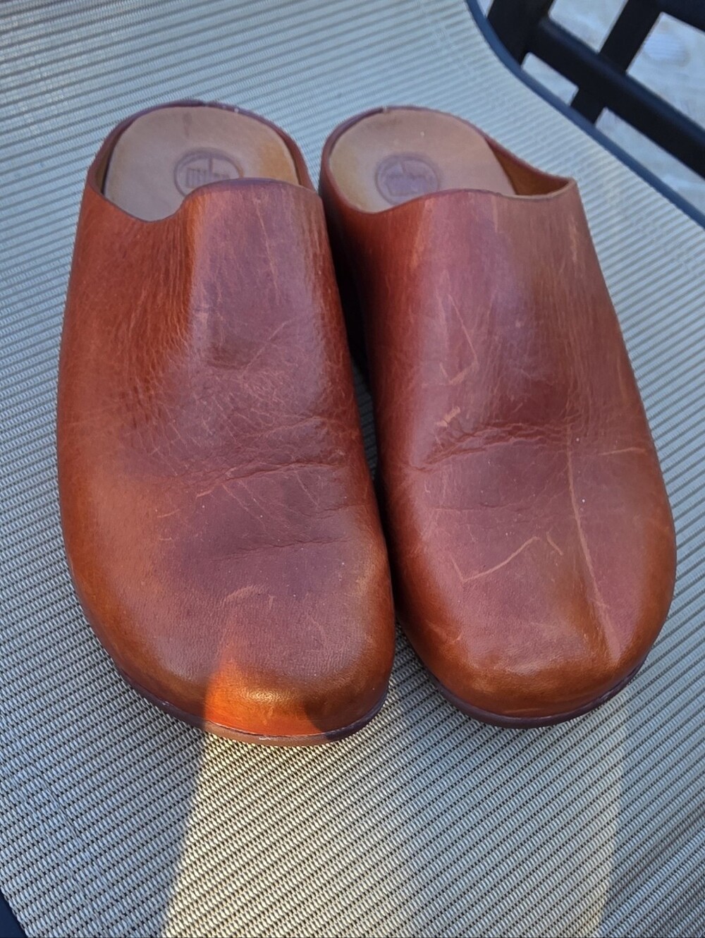 FitFlop Women's Leather Slip-On Mules in Chestnut